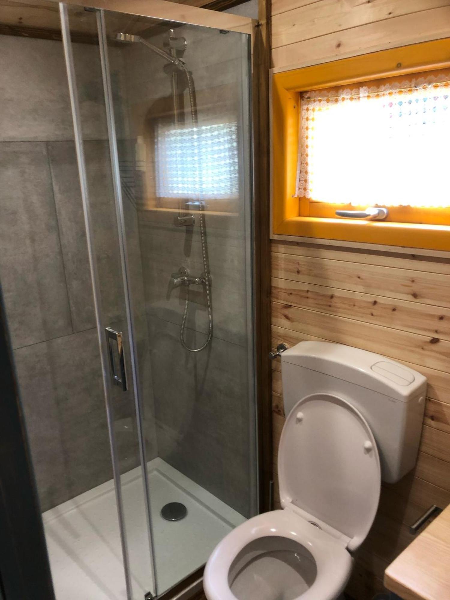 Agriturismo La Rovere - I Carrozzoni Gitani Cossano Belbo エクステリア 写真
