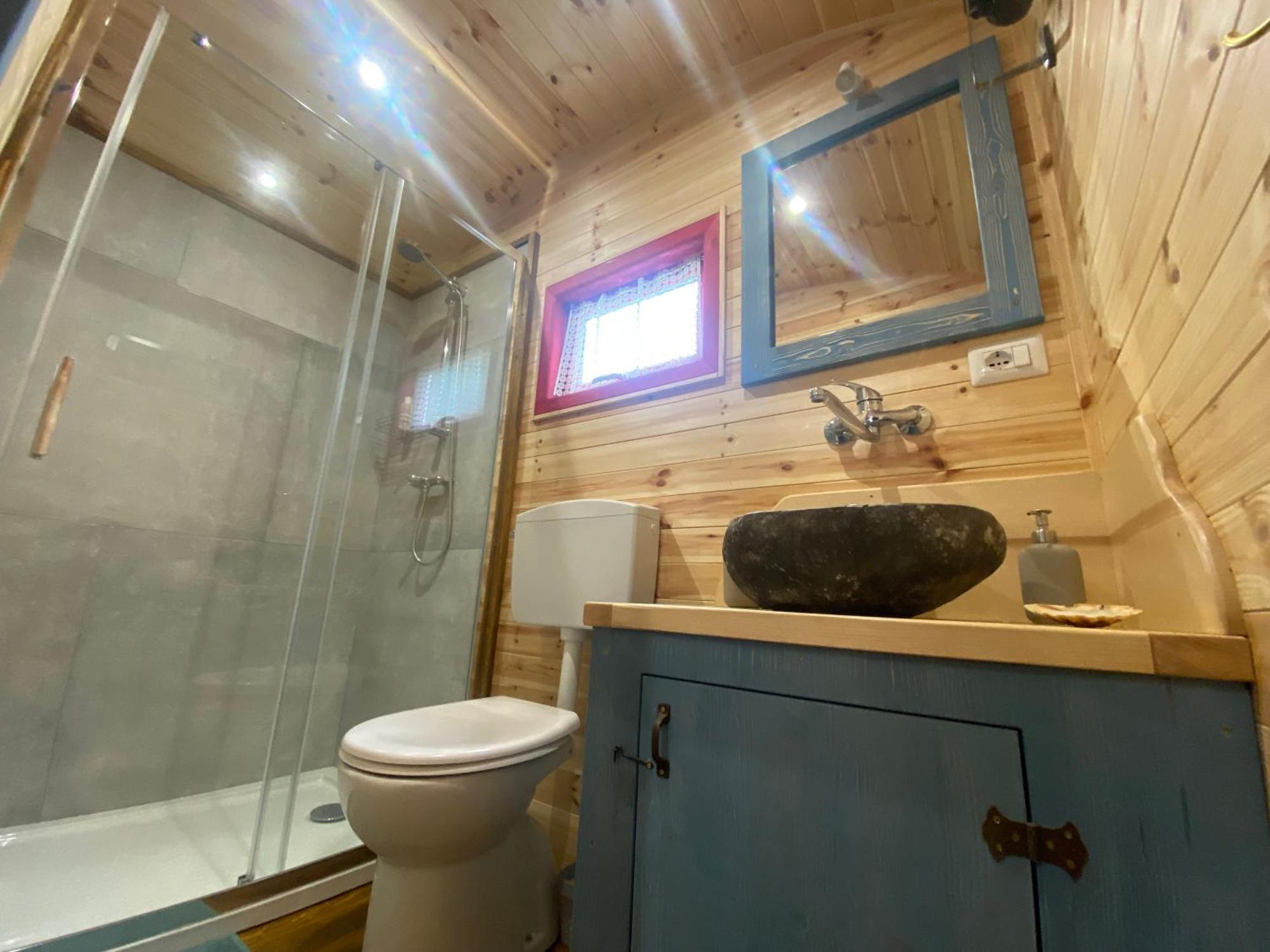 Agriturismo La Rovere - I Carrozzoni Gitani Cossano Belbo エクステリア 写真