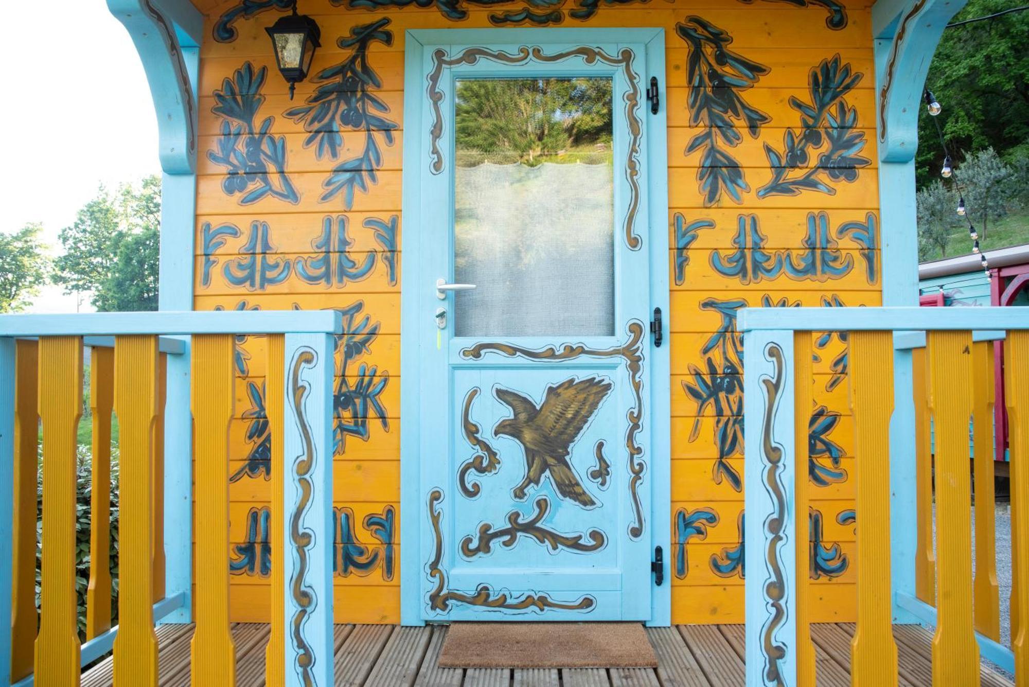 Agriturismo La Rovere - I Carrozzoni Gitani Cossano Belbo エクステリア 写真